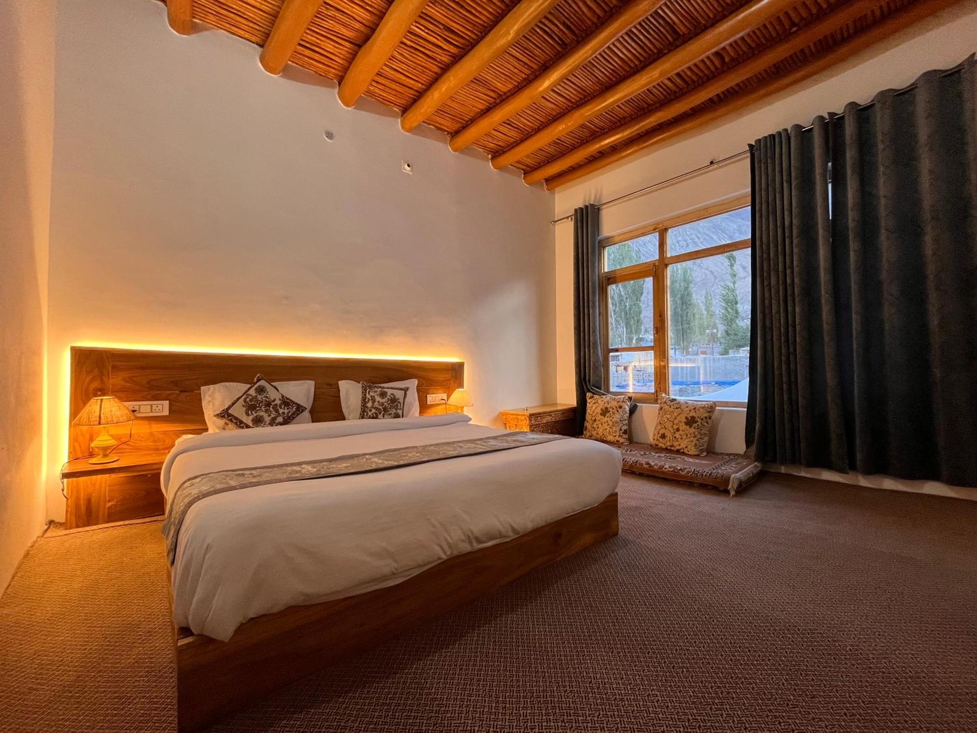 Traveller Nest Hotel Deskit ภายนอก รูปภาพ