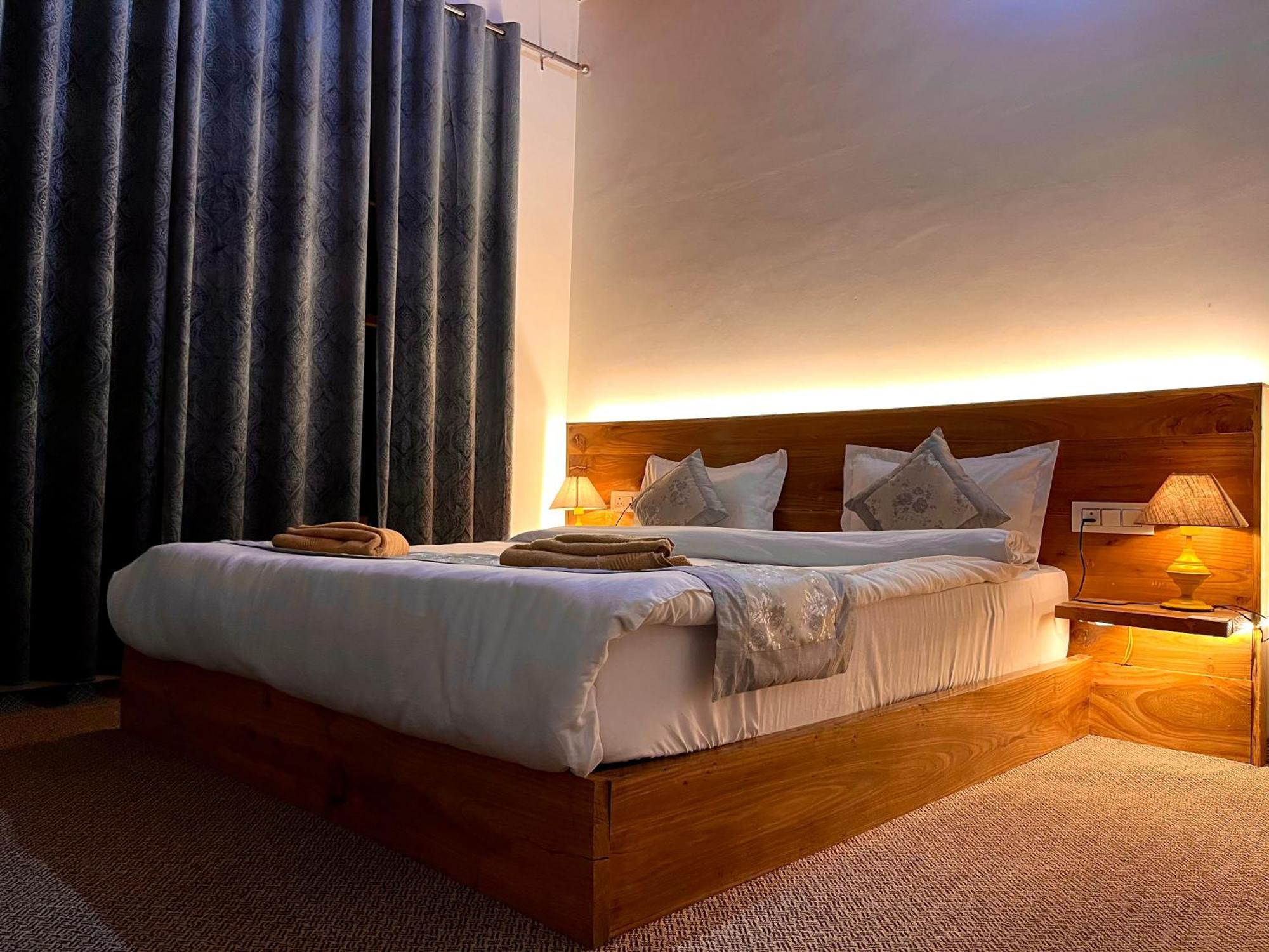 Traveller Nest Hotel Deskit ภายนอก รูปภาพ